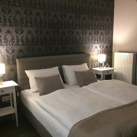 Orient Suite Sárvár Esterno foto